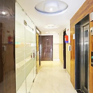 Iconic Near Delhi Igi International Airport Hotel
